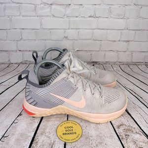 Nike Metcon Flyknit 2 training shoes. Women 6.5. Pink (salmon) and gray